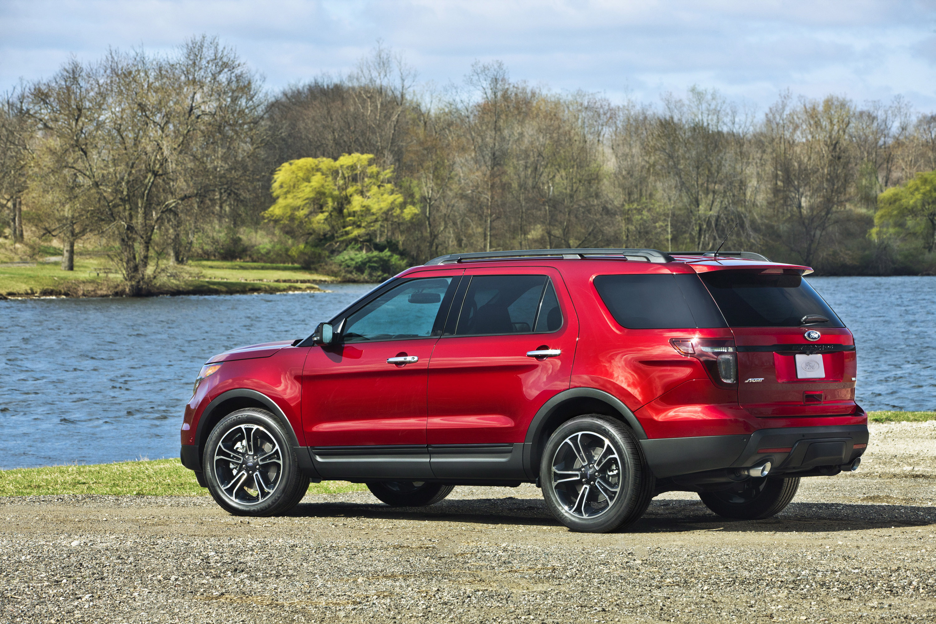 Ford Explorer Sport