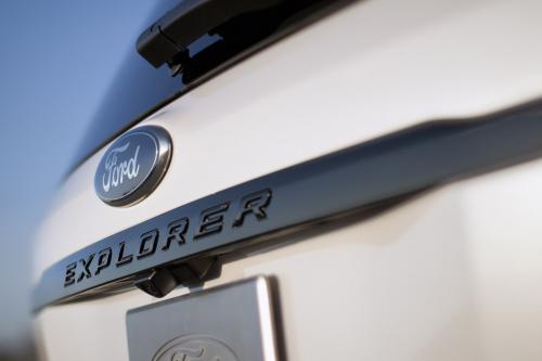 Ford Explorer Sport (2013) - picture 16 of 40