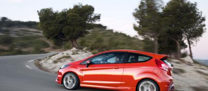 Ford Fiesta ST (2013) - picture 7 of 14