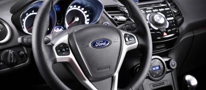 Ford Fiesta ST (2013) - picture 12 of 14