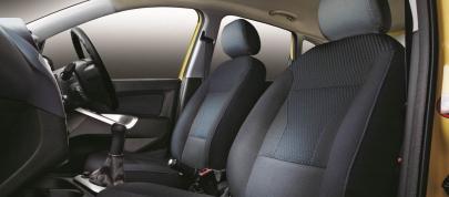 Ford Figo (2013) - picture 4 of 10