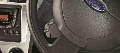 Ford Figo (2013) - picture 7 of 10