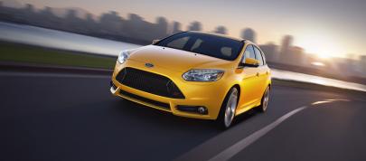 Ford Focus ST (2013) - picture 4 of 16