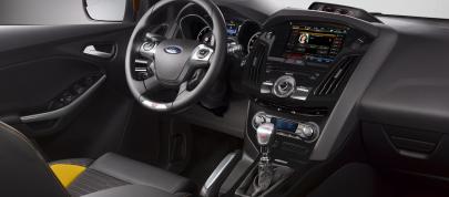 Ford Focus ST (2013) - picture 15 of 16