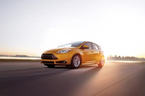 Ford Focus ST (2013) - picture 8 of 16