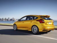 Ford Focus ST (2013) - picture 11 of 16