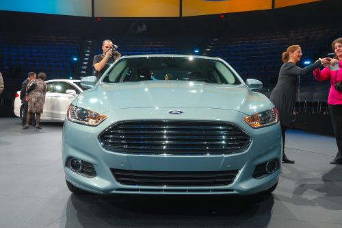 Ford Fusion Detroit (2012) - picture 1 of 5