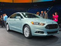 Ford Fusion Detroit (2012) - picture 2 of 5