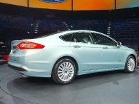 Ford Fusion Detroit (2012) - picture 4 of 5