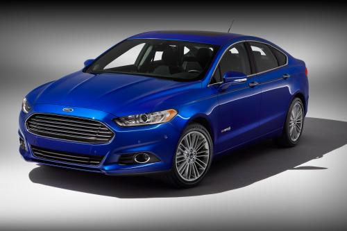 Ford Fusion Hybrid (2013) - picture 1 of 13