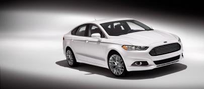 Ford Fusion (2013) - picture 20 of 28