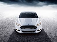 Ford Fusion (2013) - picture 13 of 28