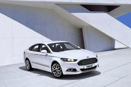Ford Mondeo (2013) - picture 1 of 2