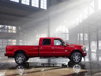 Ford Super Duty Platinum (2013) - picture 4 of 34