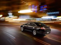 Ford Taurus Limited (2013) - picture 2 of 15