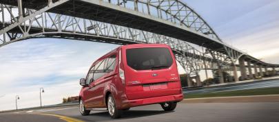 Ford Transit Connect Wagon (2013) - picture 4 of 10