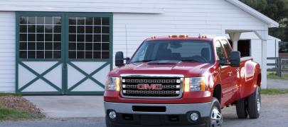 GMC Sierra (2013) - picture 7 of 15