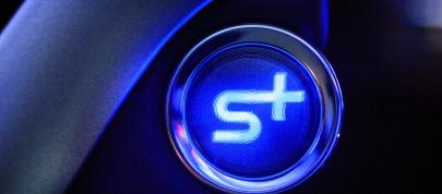 Honda CR-Z Hybrid (2013) - picture 4 of 5