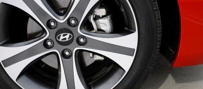 Hyundai Elantra Sport Coupe (2013) - picture 12 of 15