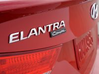 Hyundai Elantra Sport Coupe (2013) - picture 11 of 15