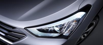 Hyundai Santa Fe (2013) - picture 4 of 6
