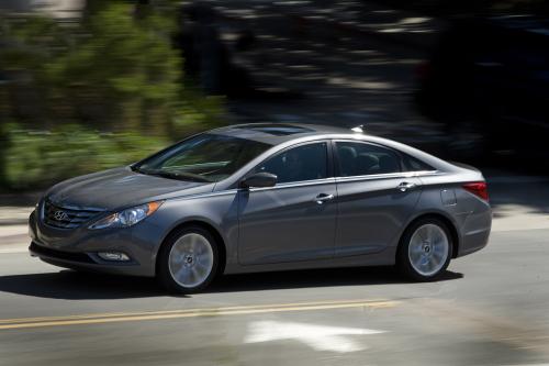 Hyundai Sonata (2013) - picture 17 of 49