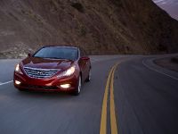 Hyundai Sonata (2013) - picture 2 of 49