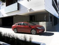 Hyundai Sonata (2013) - picture 38 of 49