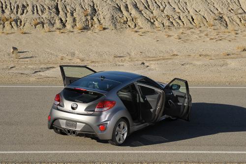 Hyundai Veloster Turbo (2013) - picture 9 of 20