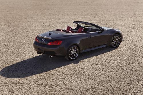 Infiniti IPL G Convertible (2013) - picture 16 of 37