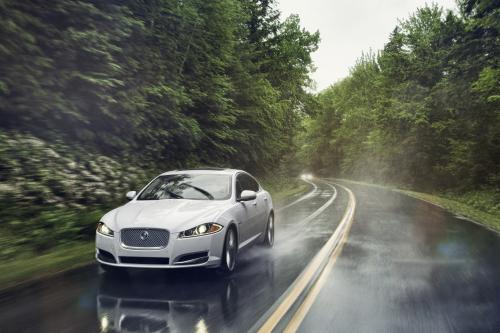Jaguar XF AWD (2013) - picture 1 of 12