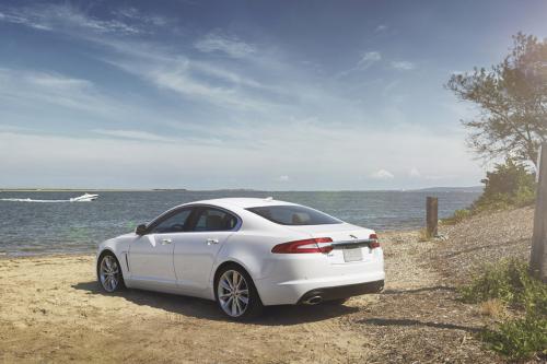 Jaguar XF AWD (2013) - picture 9 of 12