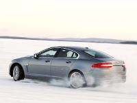 Jaguar XF AWD (2013) - picture 8 of 12