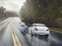 Jaguar XF AWD (2013) - picture 10 of 12
