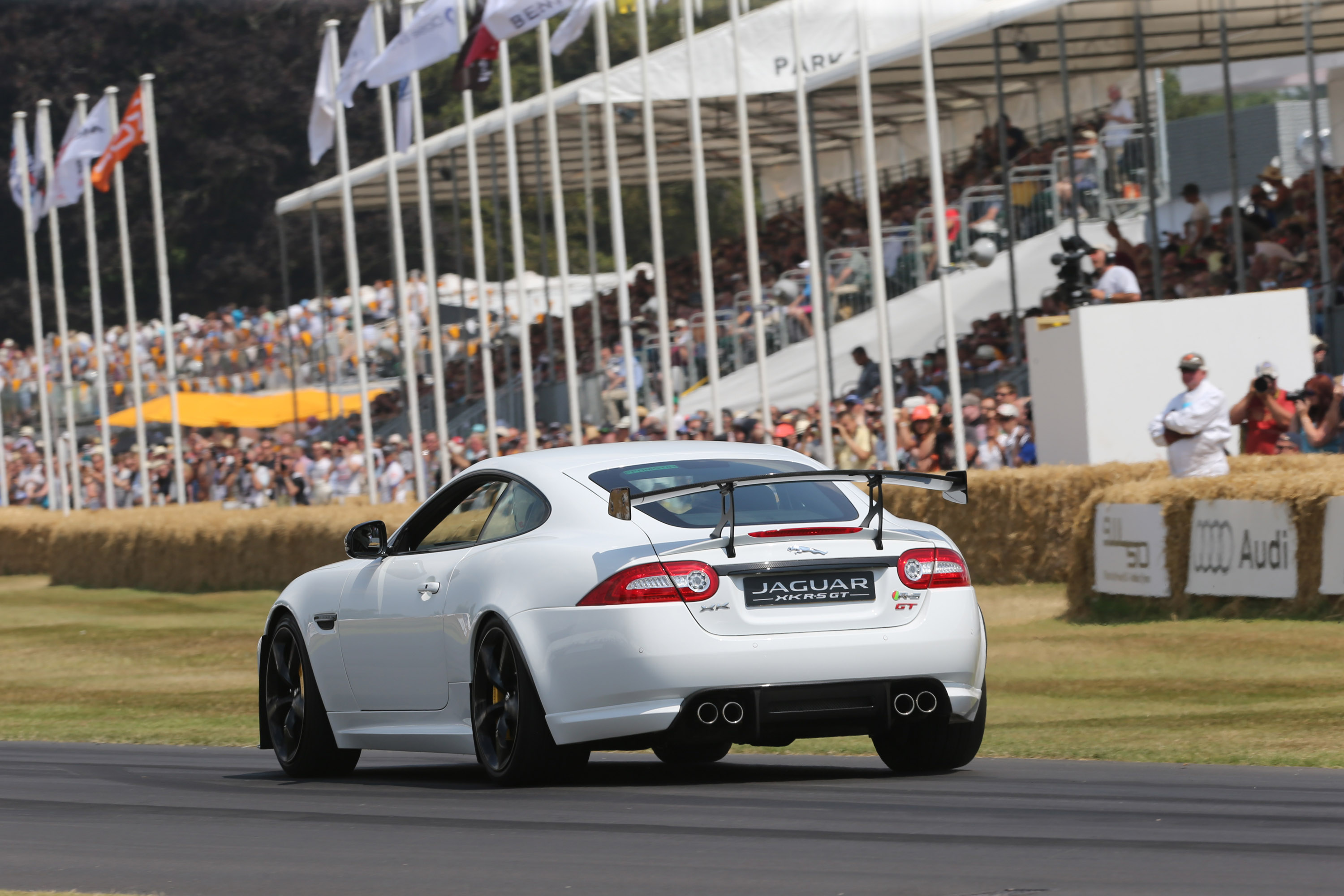 Jaguar XKR-S GT