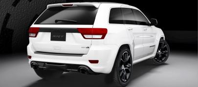 Jeep Grand Cherokee SRT8 Alpine (2013) - picture 4 of 4