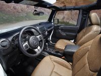 Jeep Wrangler Moab (2013) - picture 7 of 10