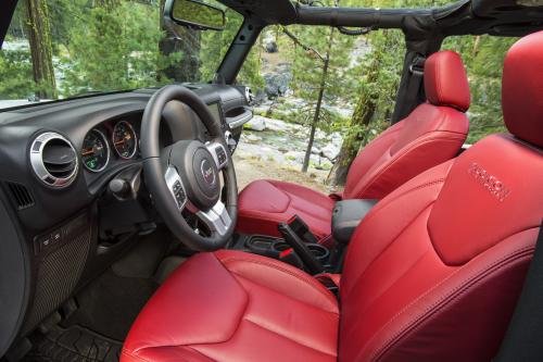 Jeep Wrangler Rubicion 10th Anniversary Edition (2013) - picture 24 of 27
