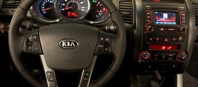 Kia Sorento (2013) - picture 36 of 45