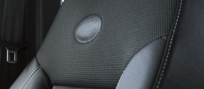 Land Rover Defender UK (2013) - picture 23 of 24