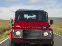 Land Rover Defender UK (2013) - picture 19 of 24