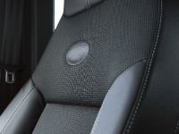 Land Rover Defender UK (2013)