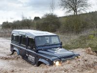 Land Rover Electric Defender (2013) - picture 13 of 18