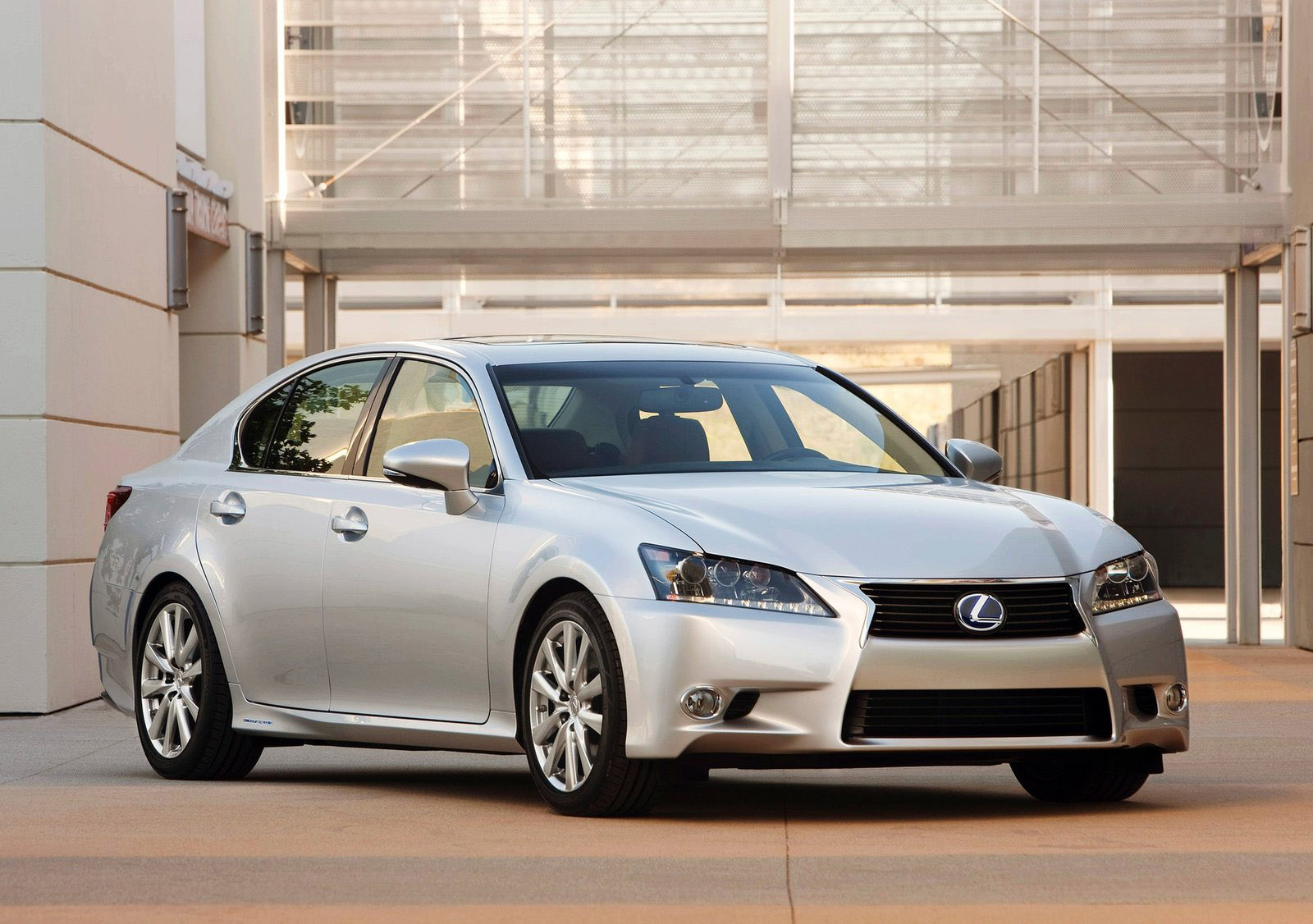 Lexus GS 450h Hybrid