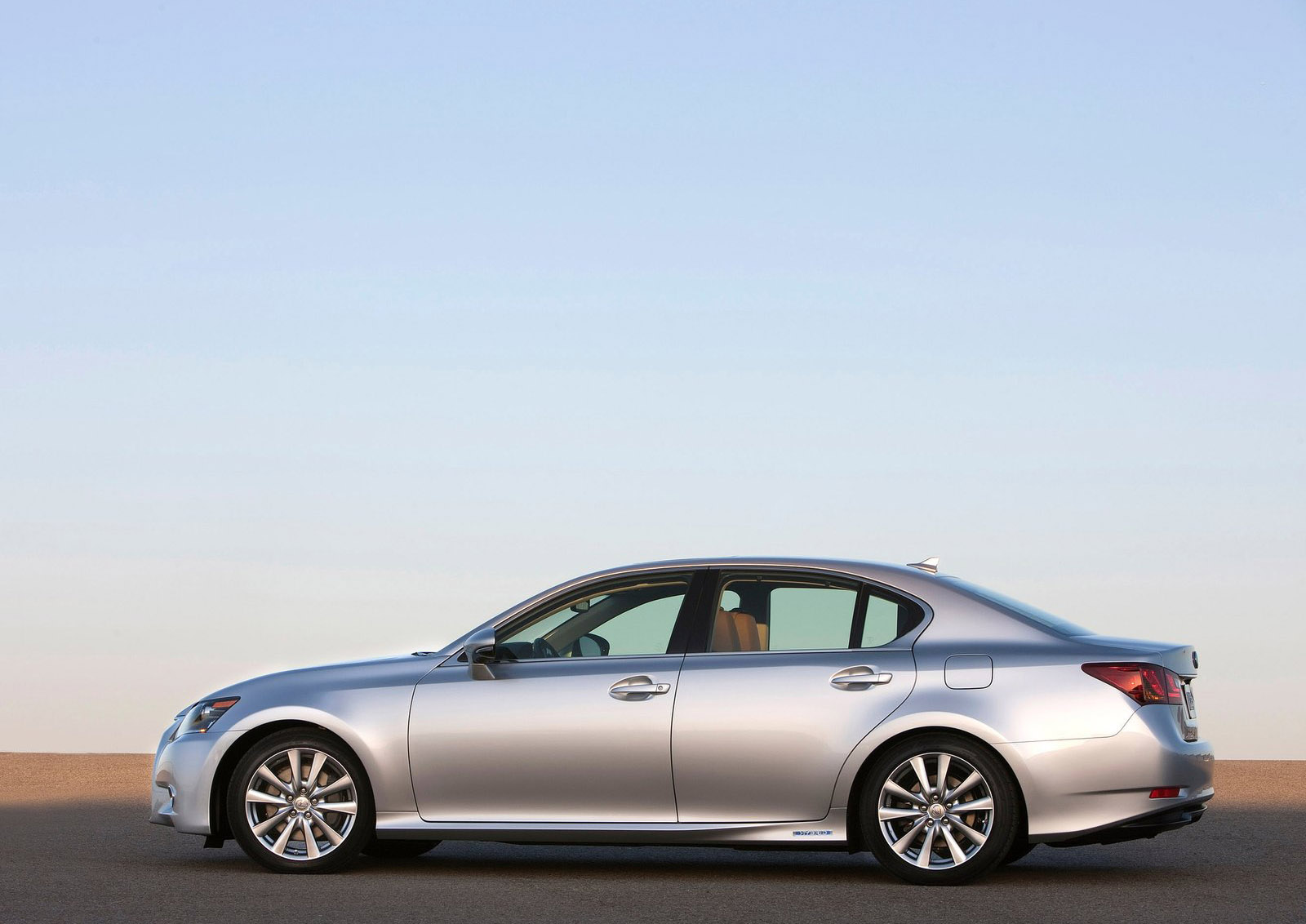 Lexus GS 450h Hybrid