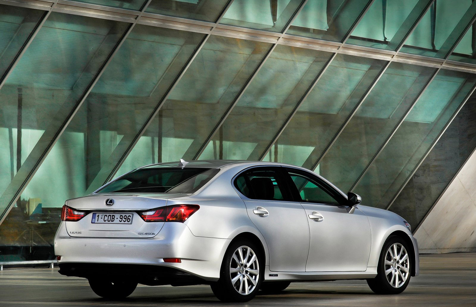 Lexus GS 450h Hybrid