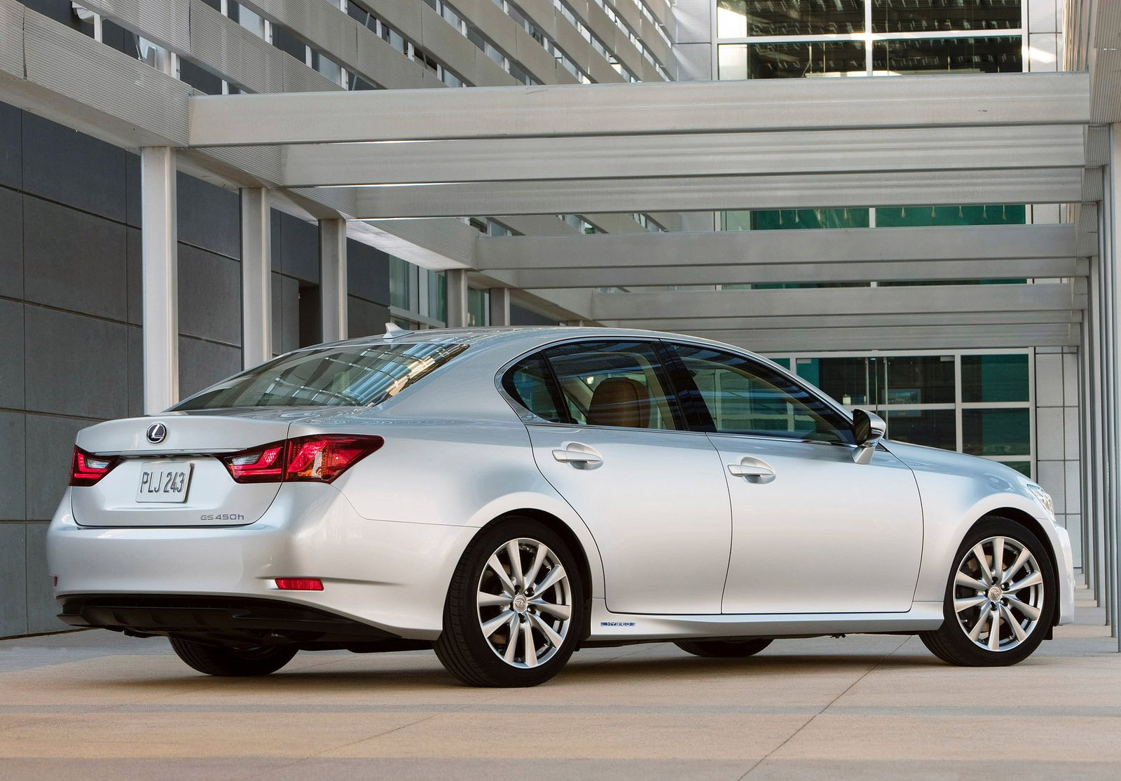 Lexus GS 450h Hybrid