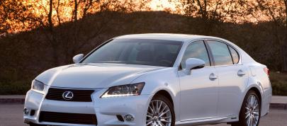 Lexus GS 450h Hybrid (2013) - picture 7 of 43