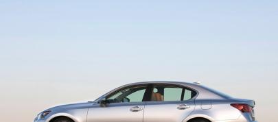 Lexus GS 450h Hybrid (2013) - picture 15 of 43
