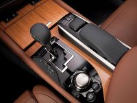 Lexus GS 450h Hybrid (2013) - picture 42 of 43